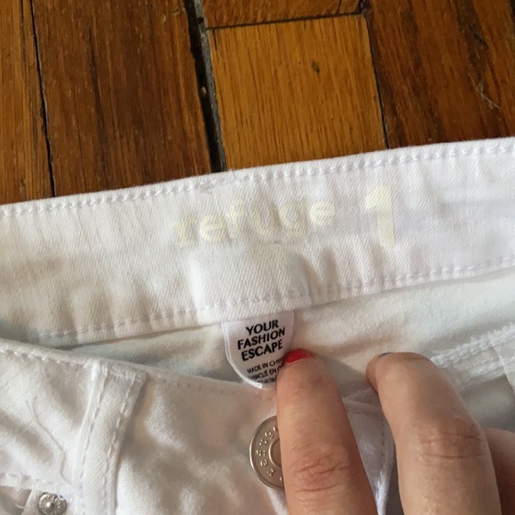 2/$10 White ripped jeans - Picture 4 of 4